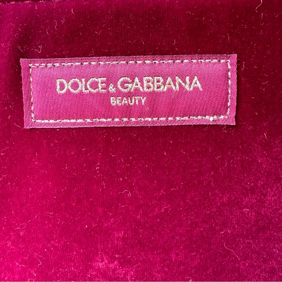 Dolce & Gabbana Beauty NWOT Red Velour Maroon Gold Zipper Promotional Pouch - Picture 6 of 7
